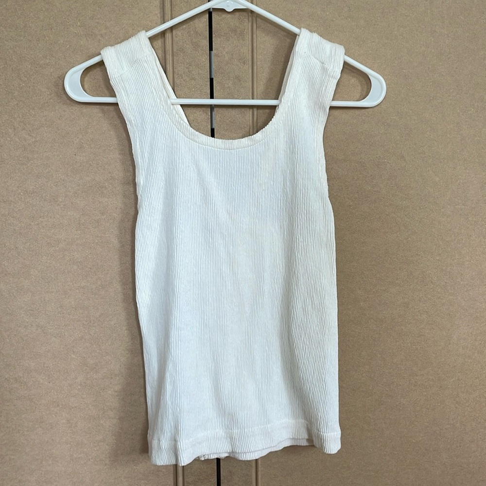 Madewell scoopneck tank with cross crossed open back
